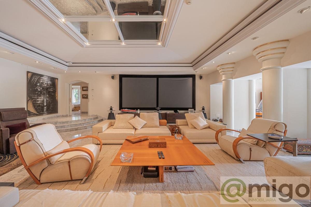 For sale of villa in Marbella