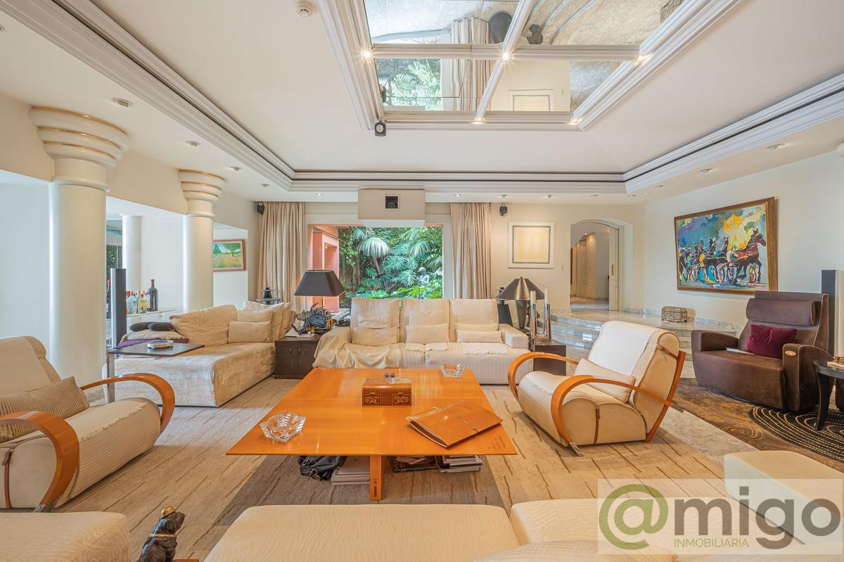 For sale of villa in Marbella