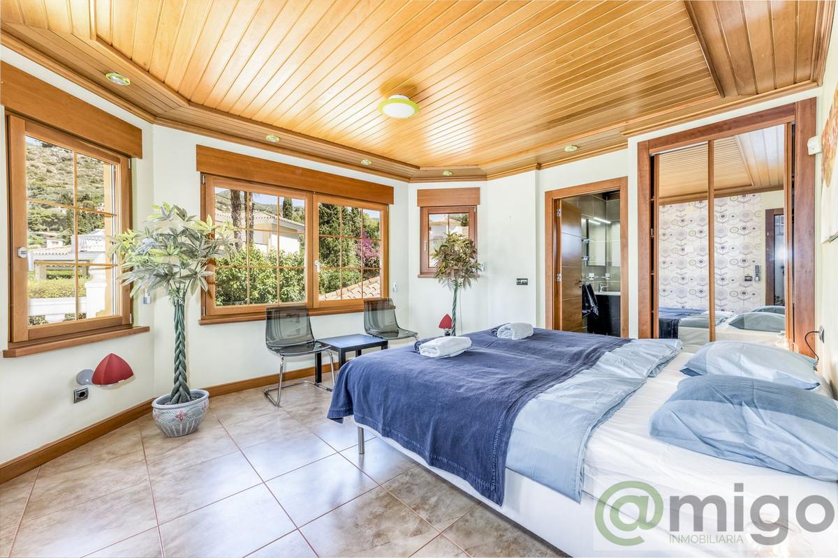 Venta de villa en Benalmadena Costa