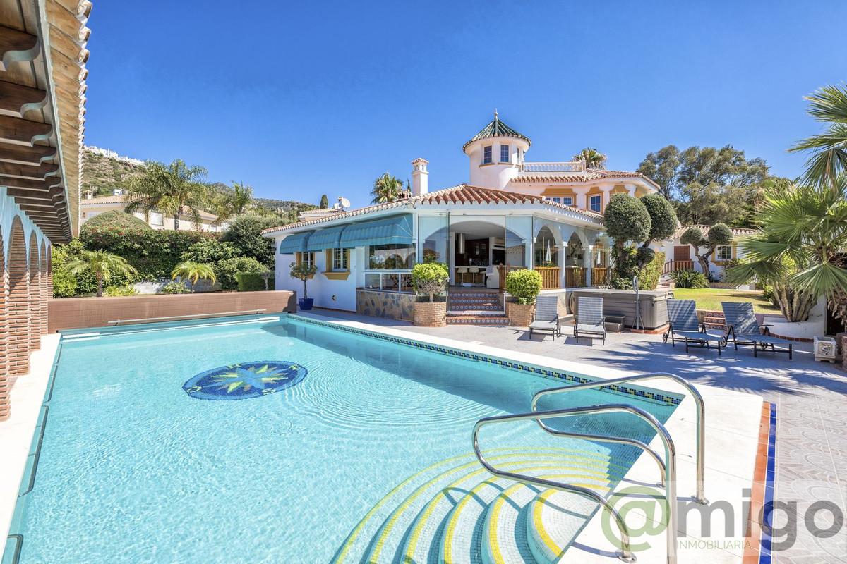 Venta de villa en Benalmadena Costa