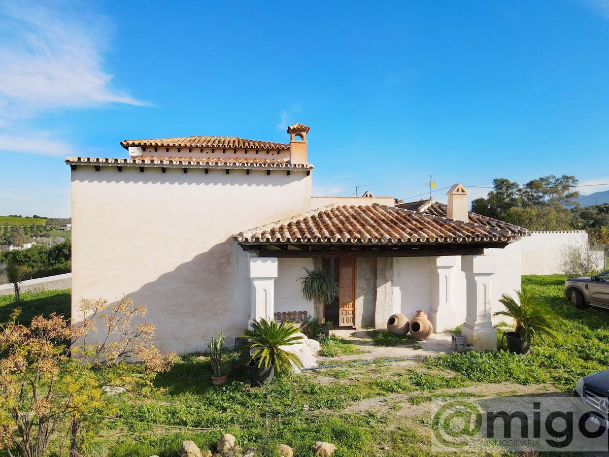 For sale of villa in Coín