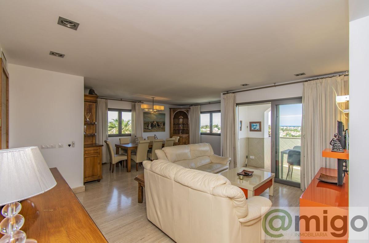 For sale of penthouse in Marbella