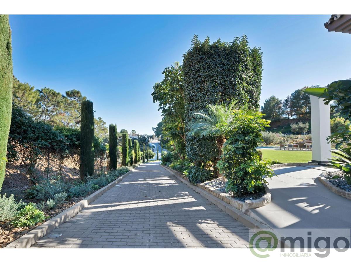 For sale of villa in Marbella