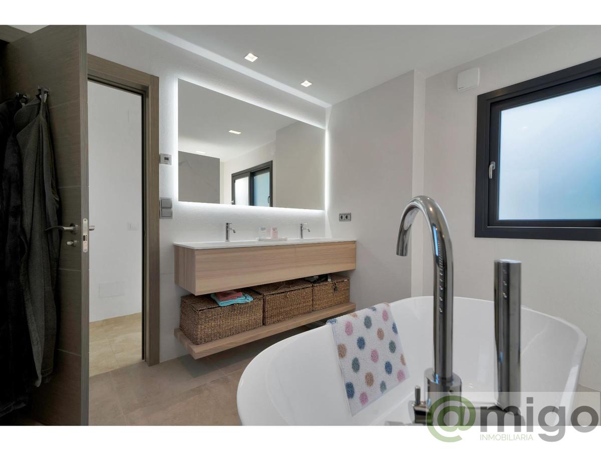 For sale of villa in Marbella