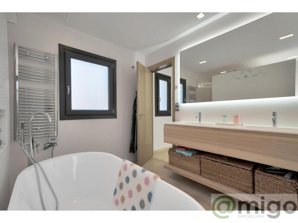 For sale of villa in Marbella