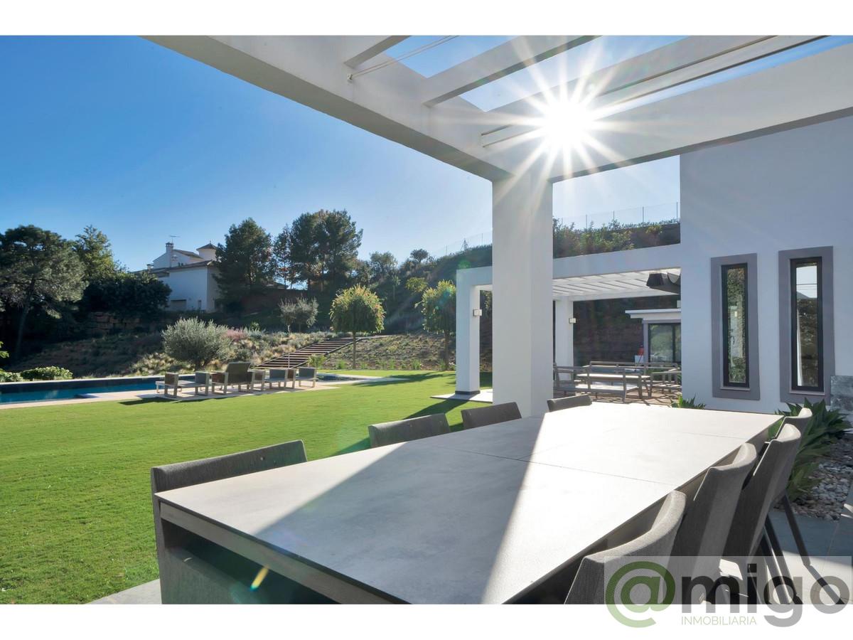 For sale of villa in Marbella