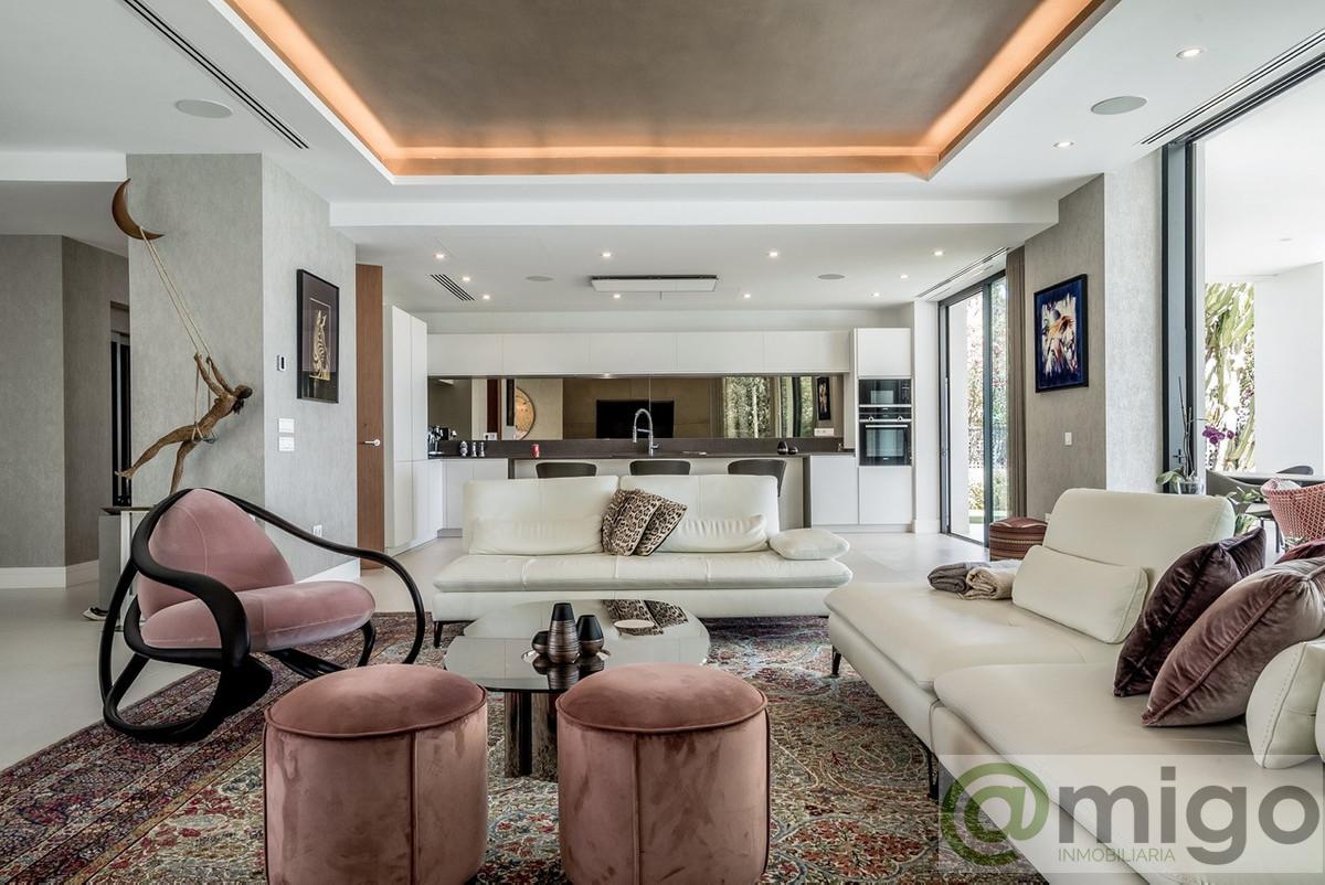 For sale of villa in Marbella