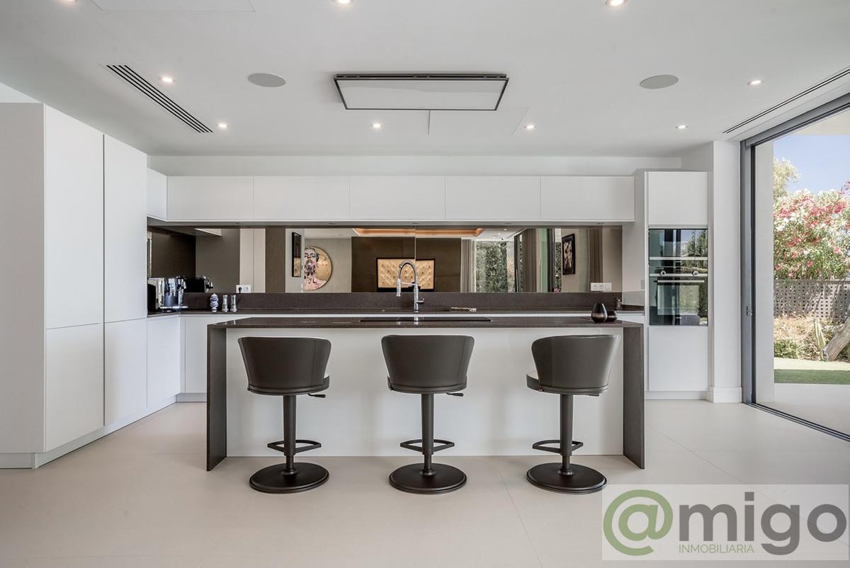 For sale of villa in Marbella