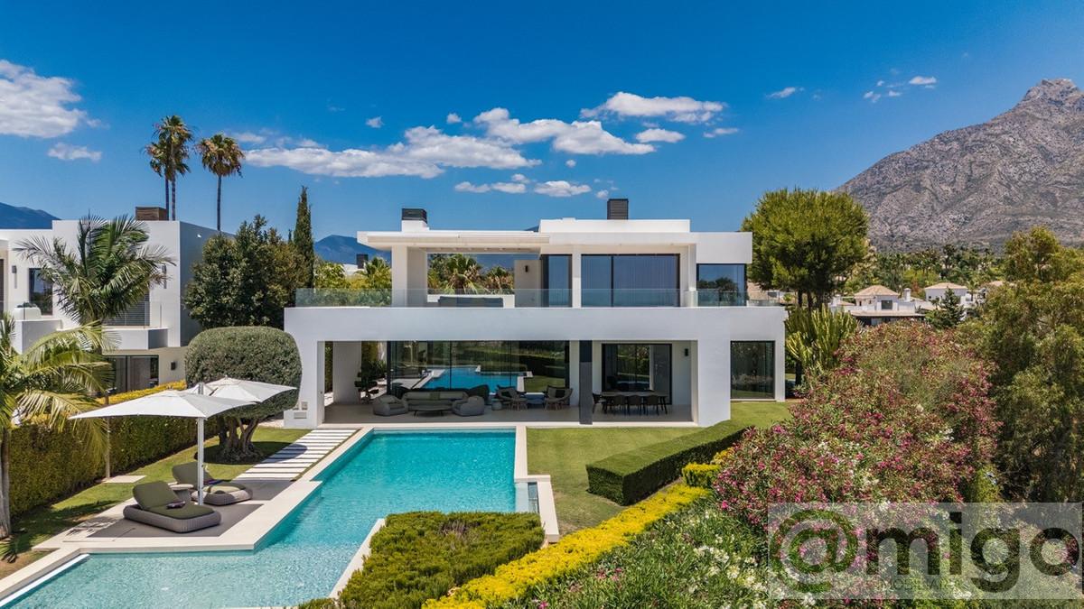 For sale of villa in Marbella