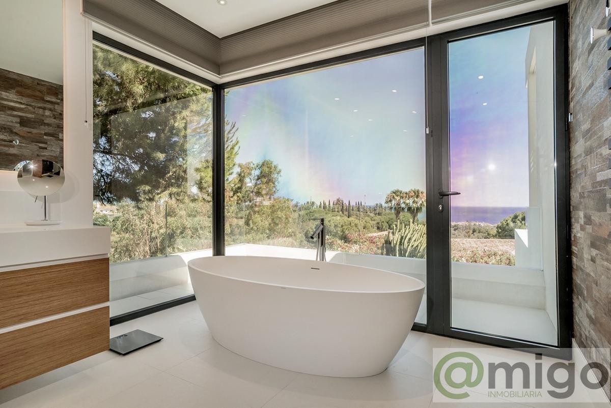 For sale of villa in Marbella