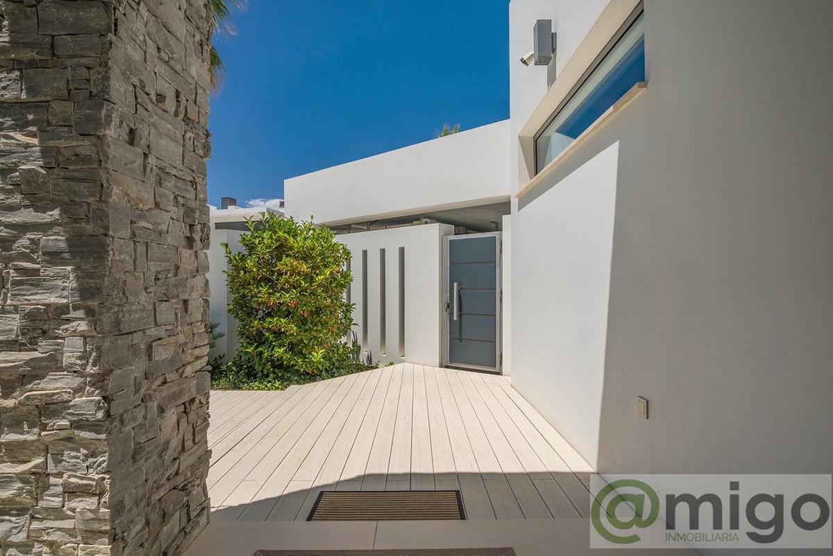 For sale of villa in Marbella