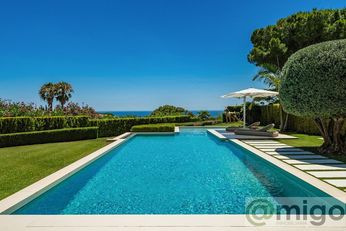 For sale of villa in Marbella