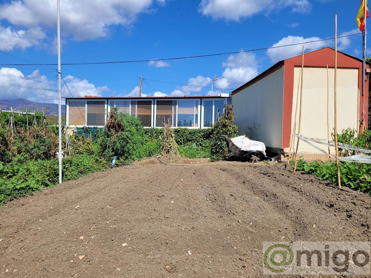 For sale of villa in Estepona