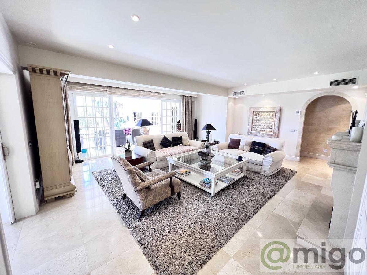 For sale of villa in Marbella