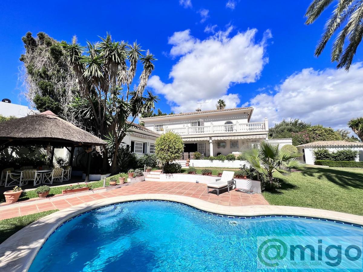 For sale of villa in Marbella