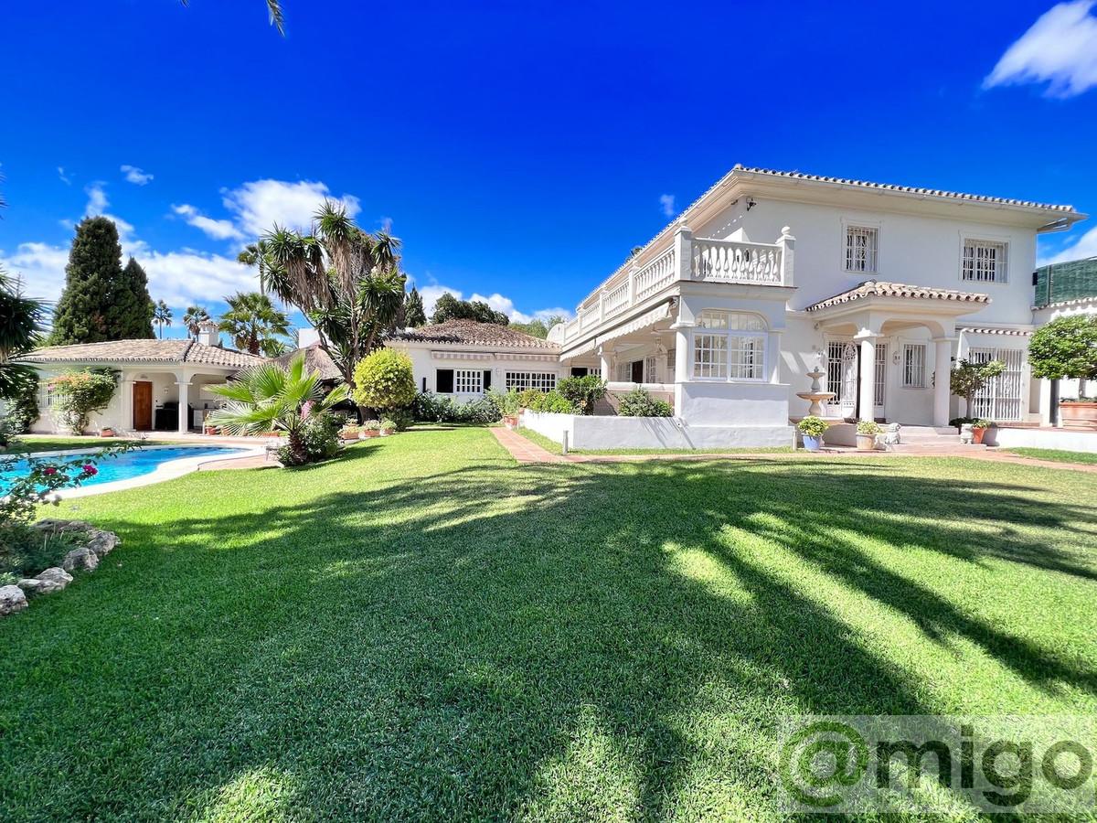 For sale of villa in Marbella