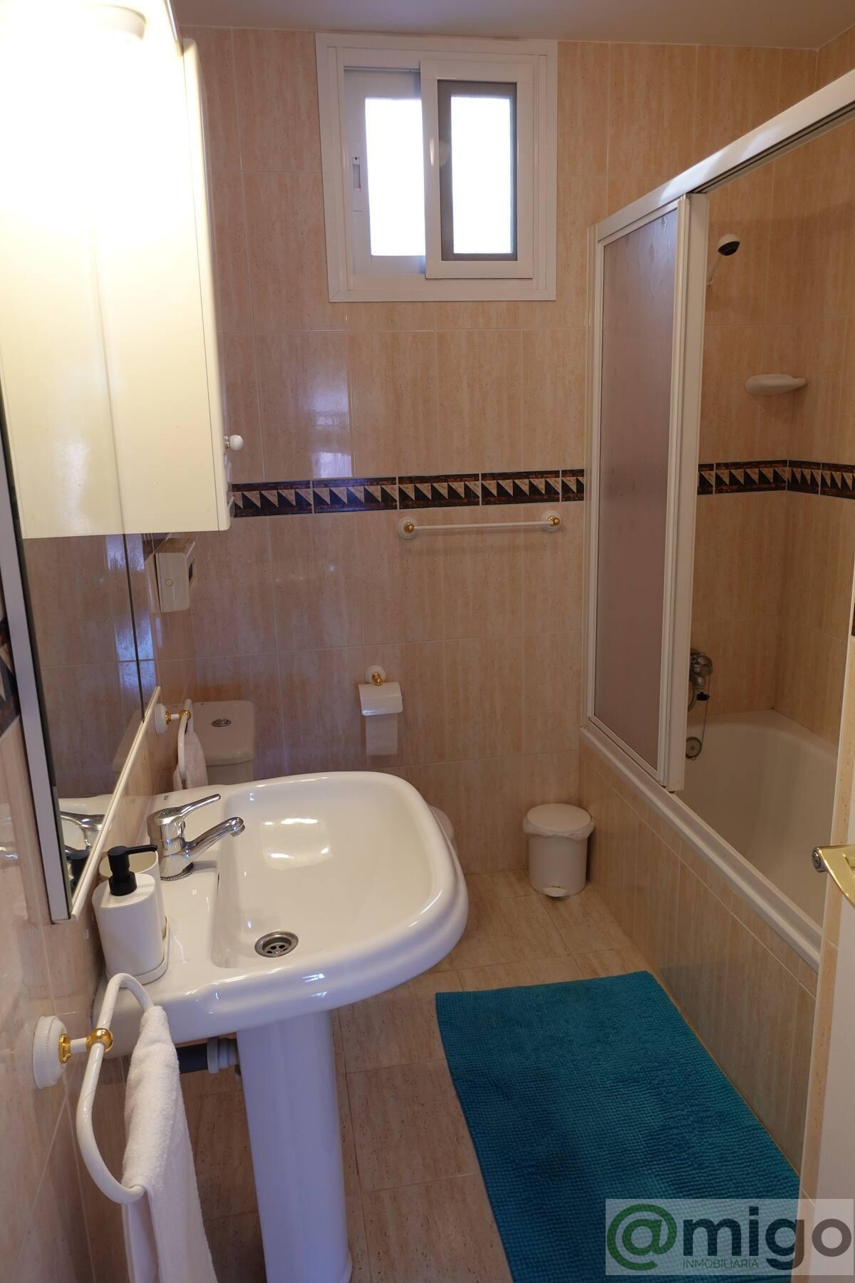 For sale of apartment in Calahonda