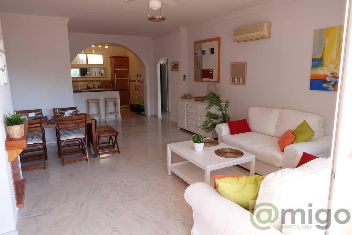 For sale of apartment in Calahonda