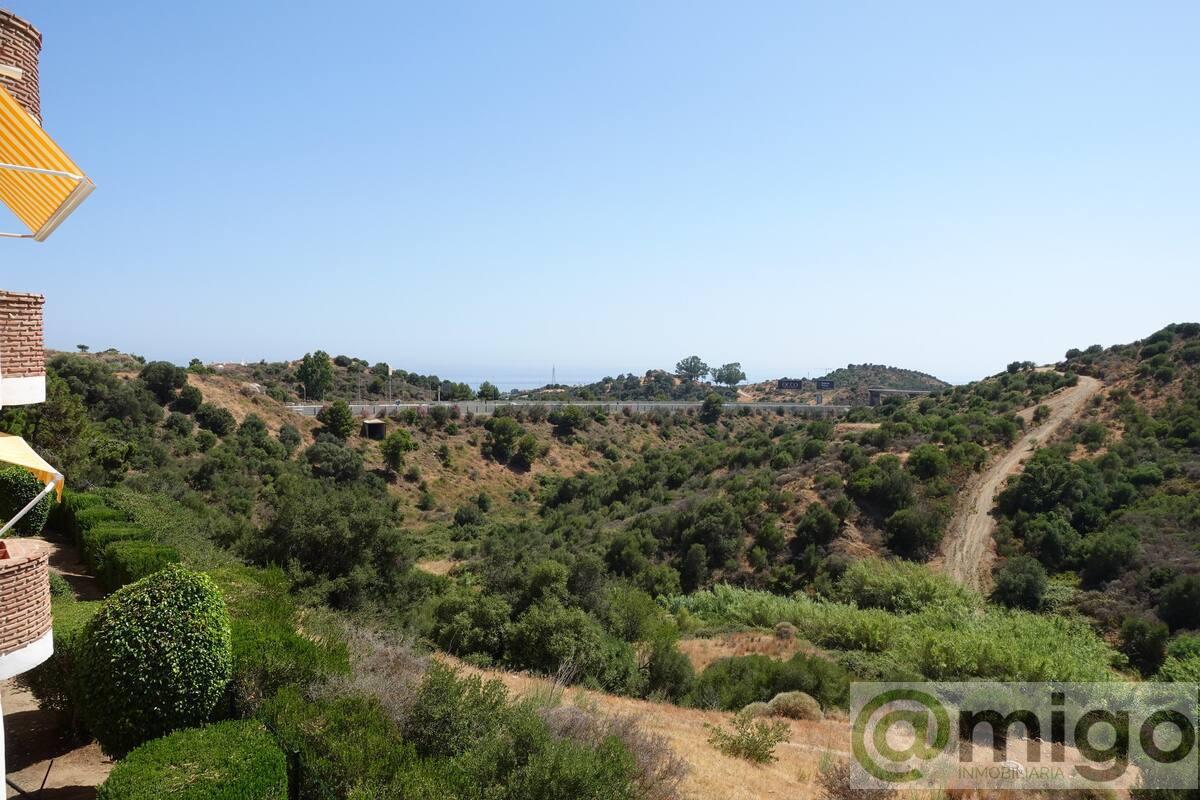 For sale of apartment in Calahonda