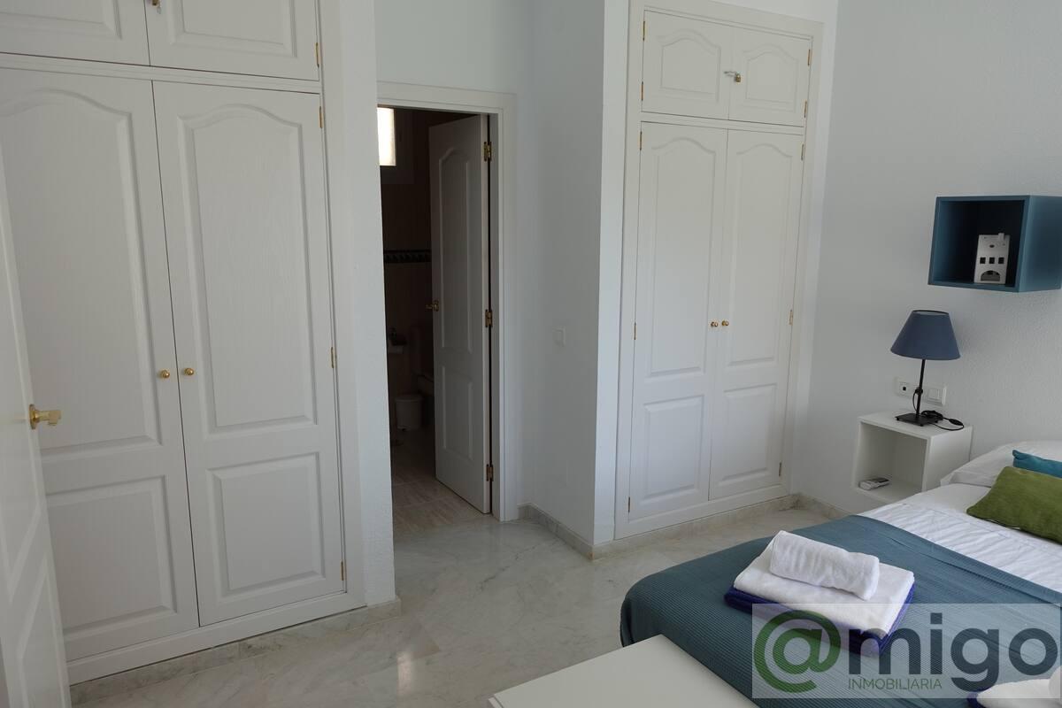 For sale of apartment in Calahonda