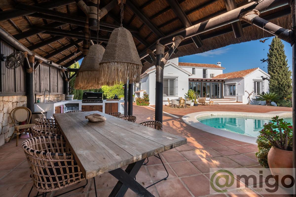 For sale of villa in Marbella