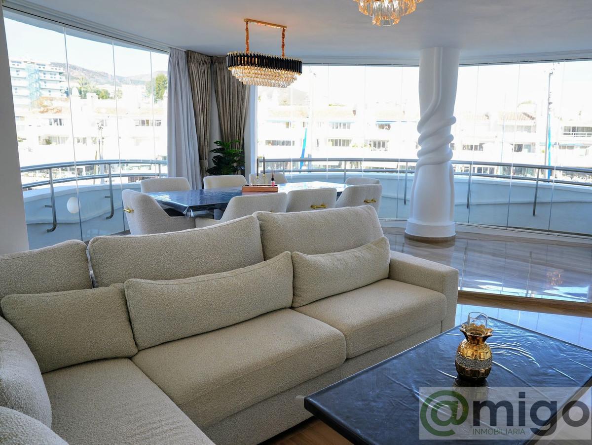 For sale of penthouse in Benalmadena Costa