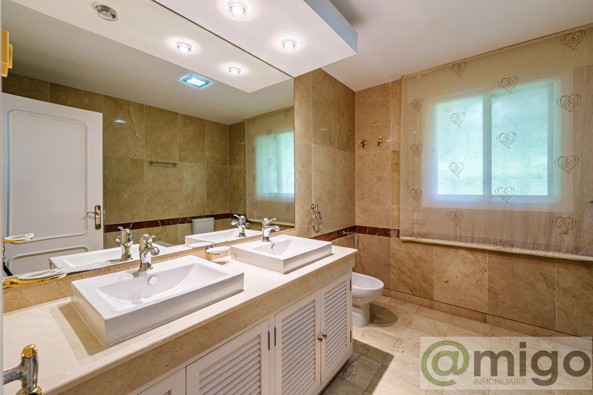 For sale of villa in Benamara