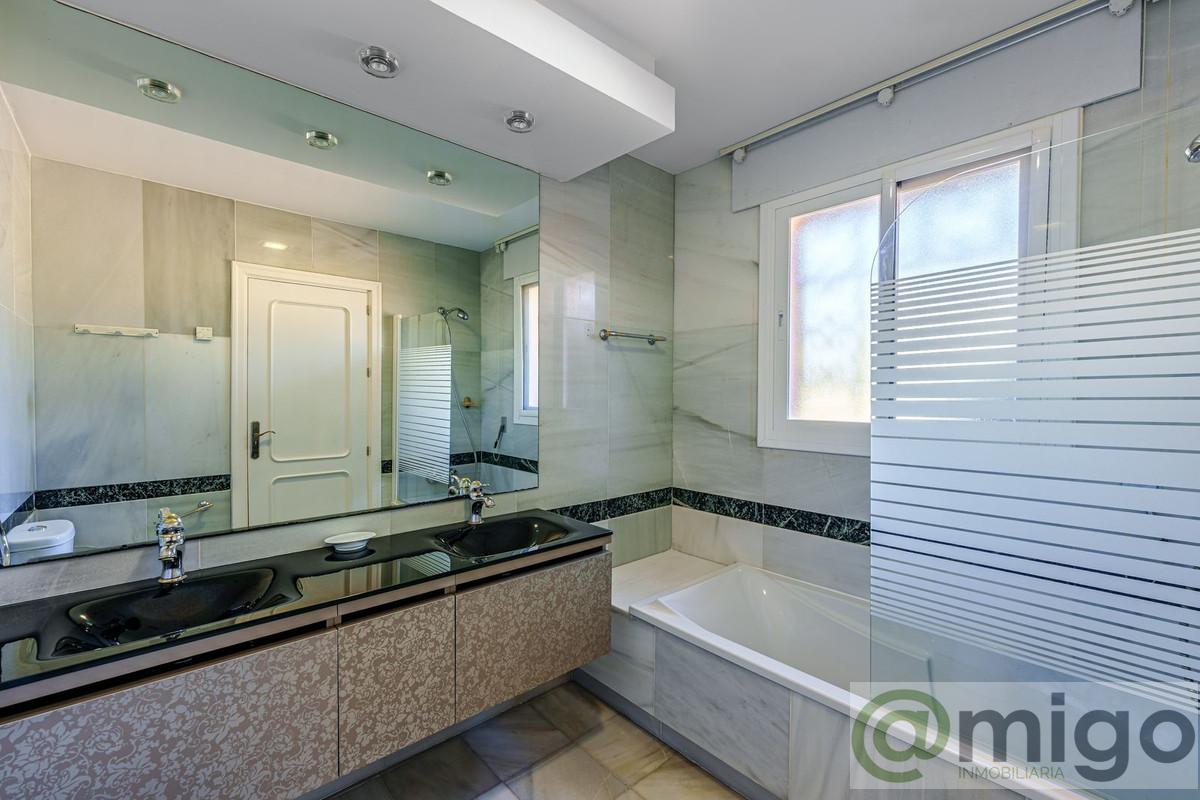 For sale of villa in Benamara