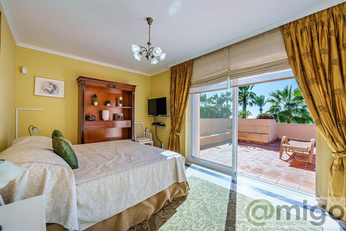 For sale of villa in Benamara
