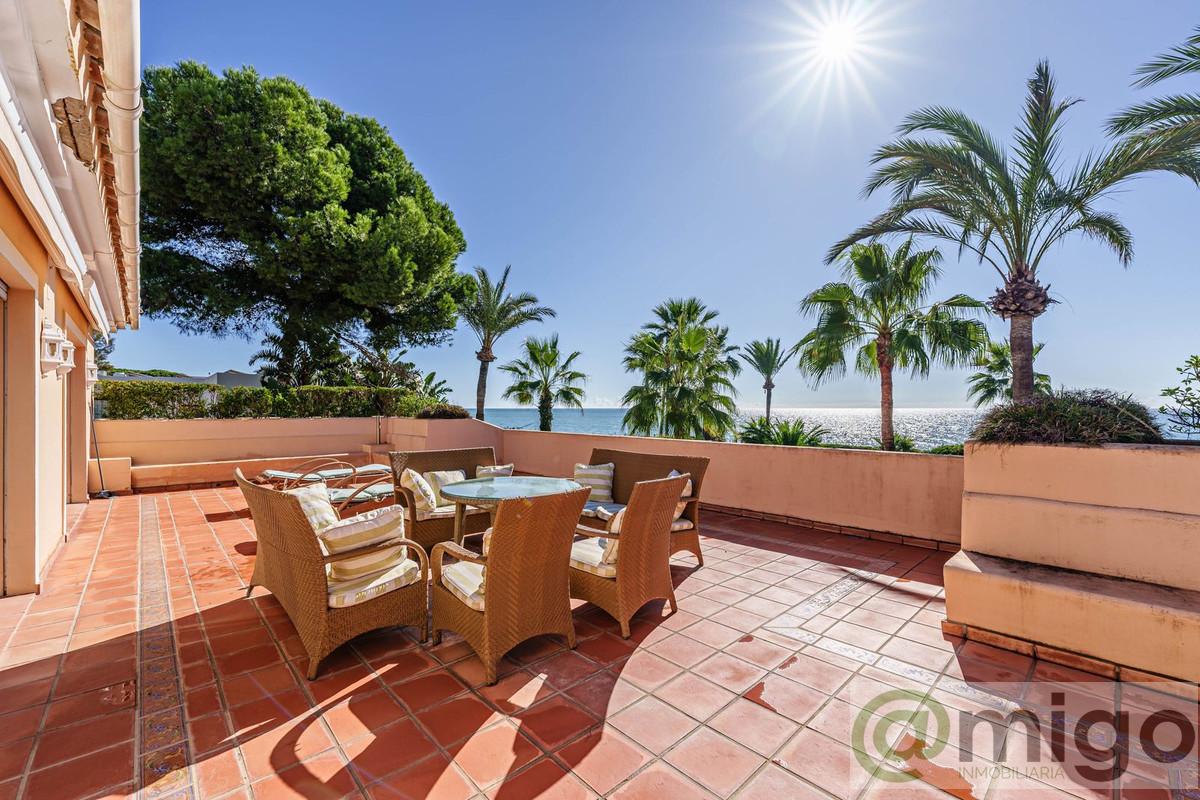 For sale of villa in Benamara