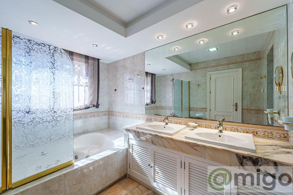 For sale of villa in Benamara
