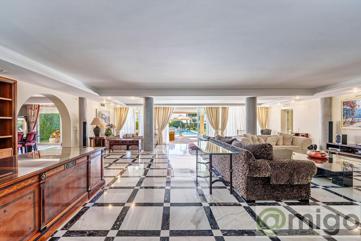 For sale of villa in Benamara