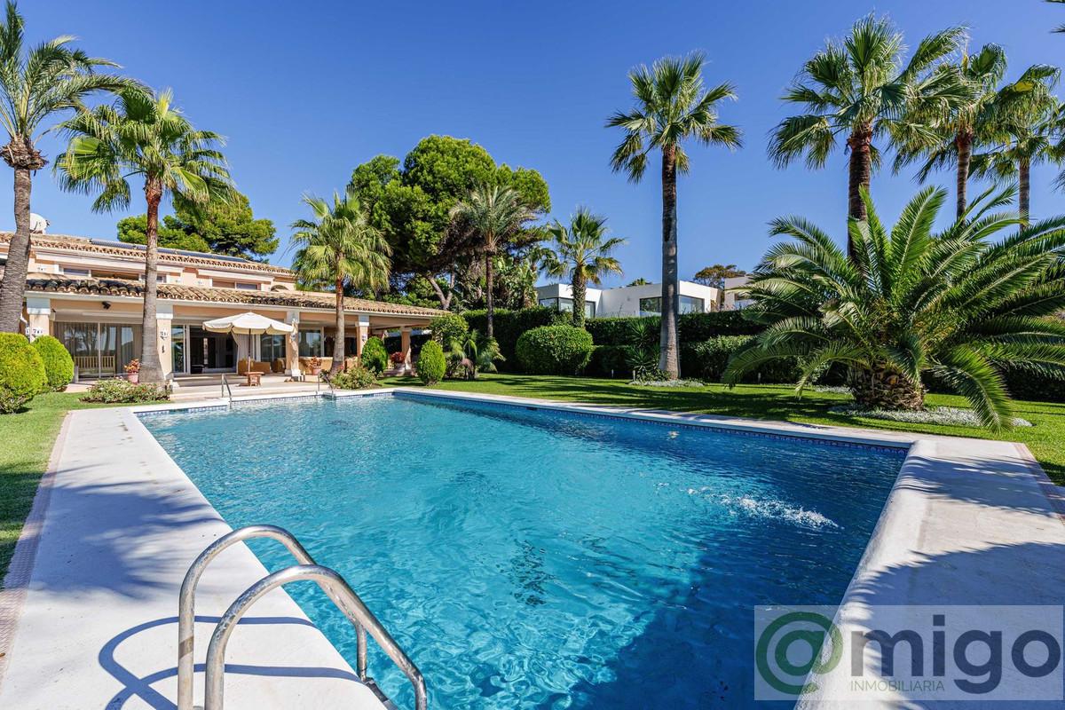 For sale of villa in Benamara