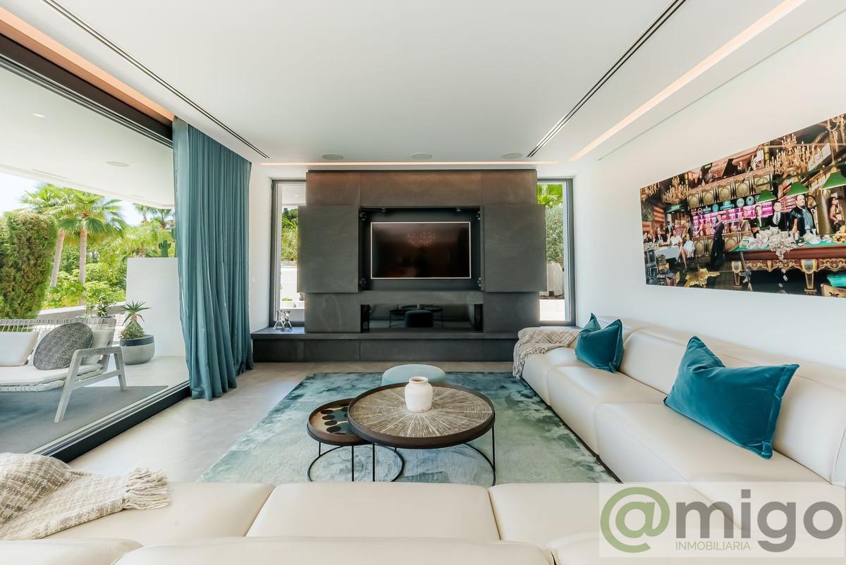 For sale of villa in Marbella