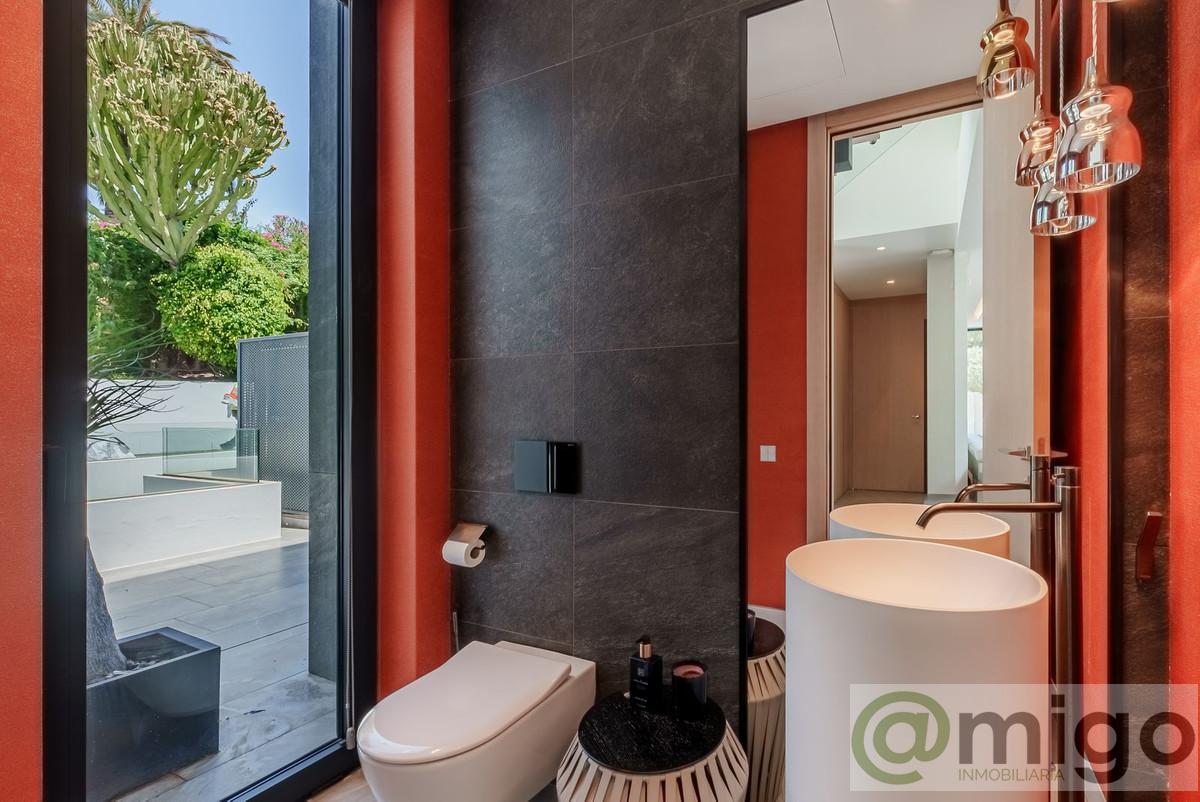 For sale of villa in Marbella