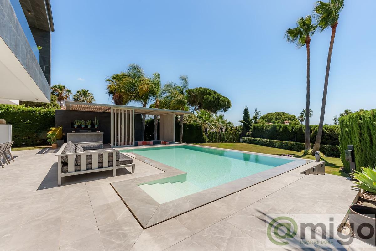 For sale of villa in Marbella
