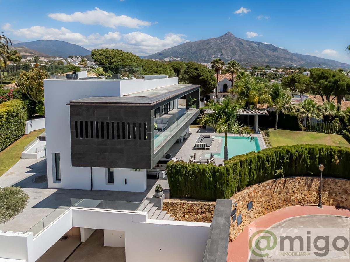 For sale of villa in Marbella