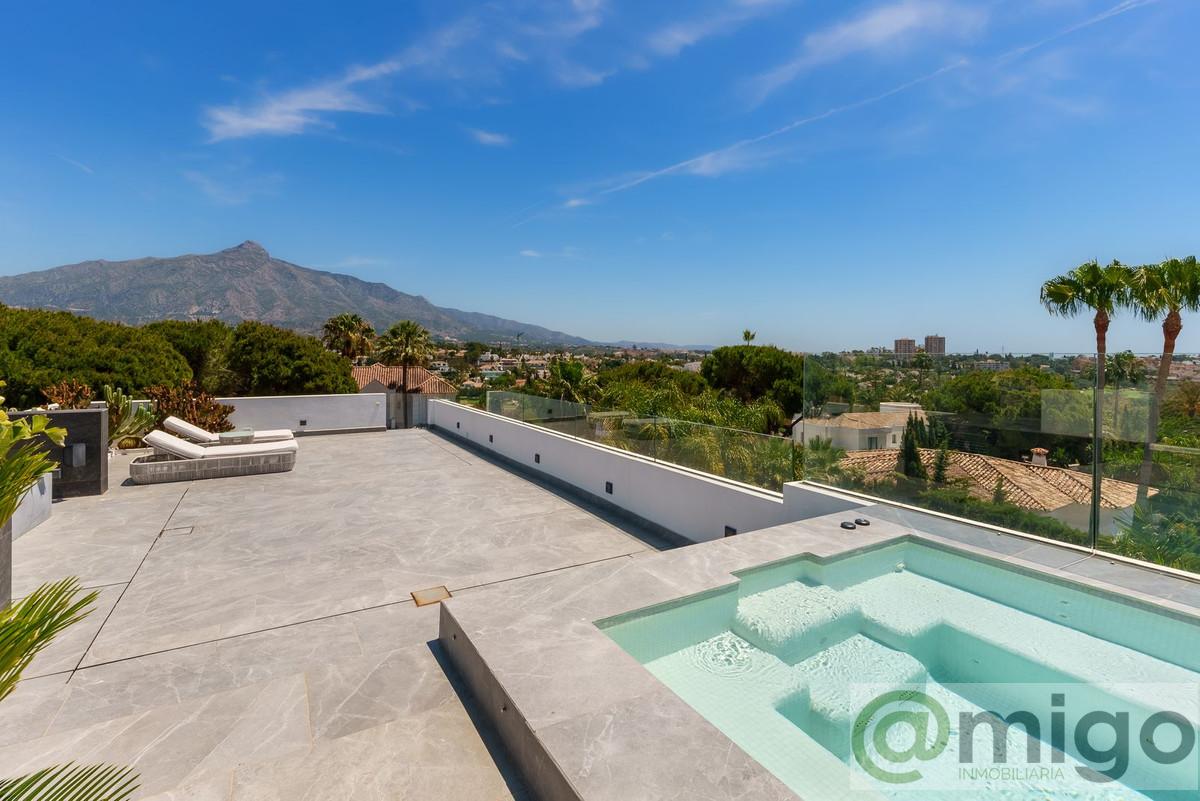 For sale of villa in Marbella