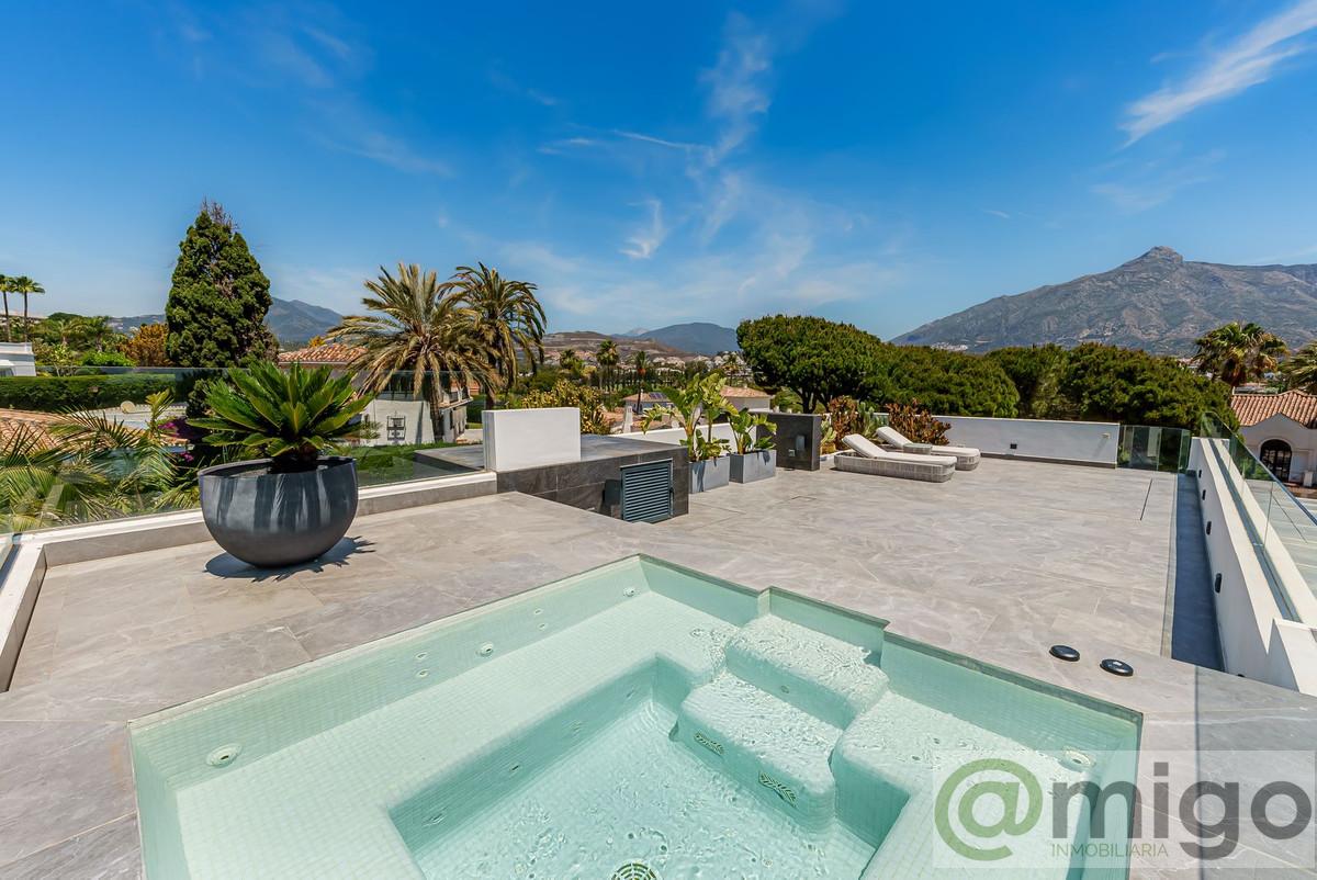 For sale of villa in Marbella