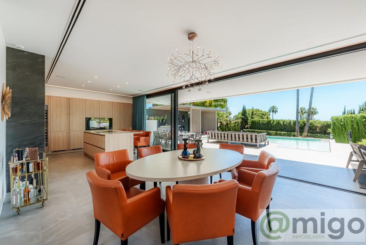 For sale of villa in Marbella