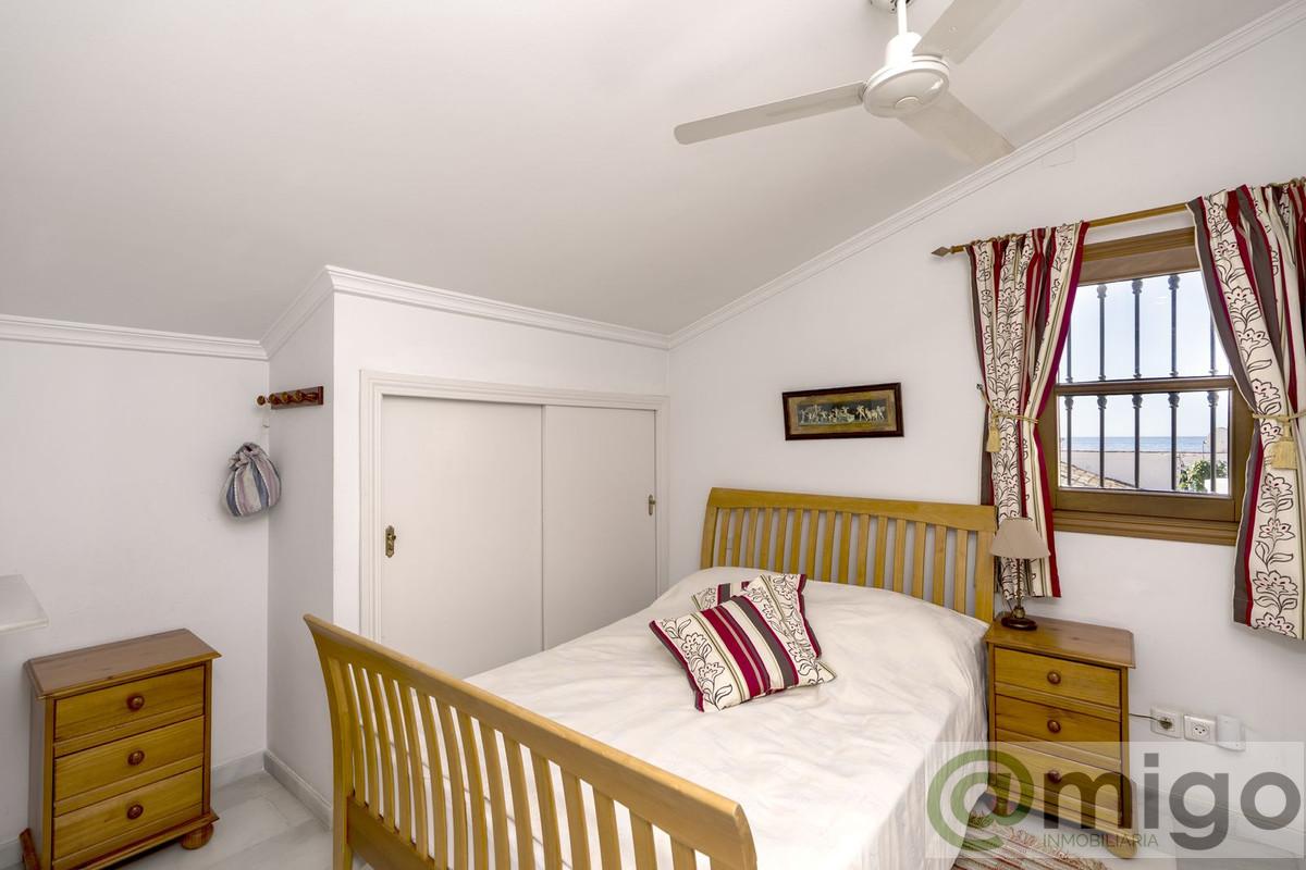 For sale of villa in Estepona