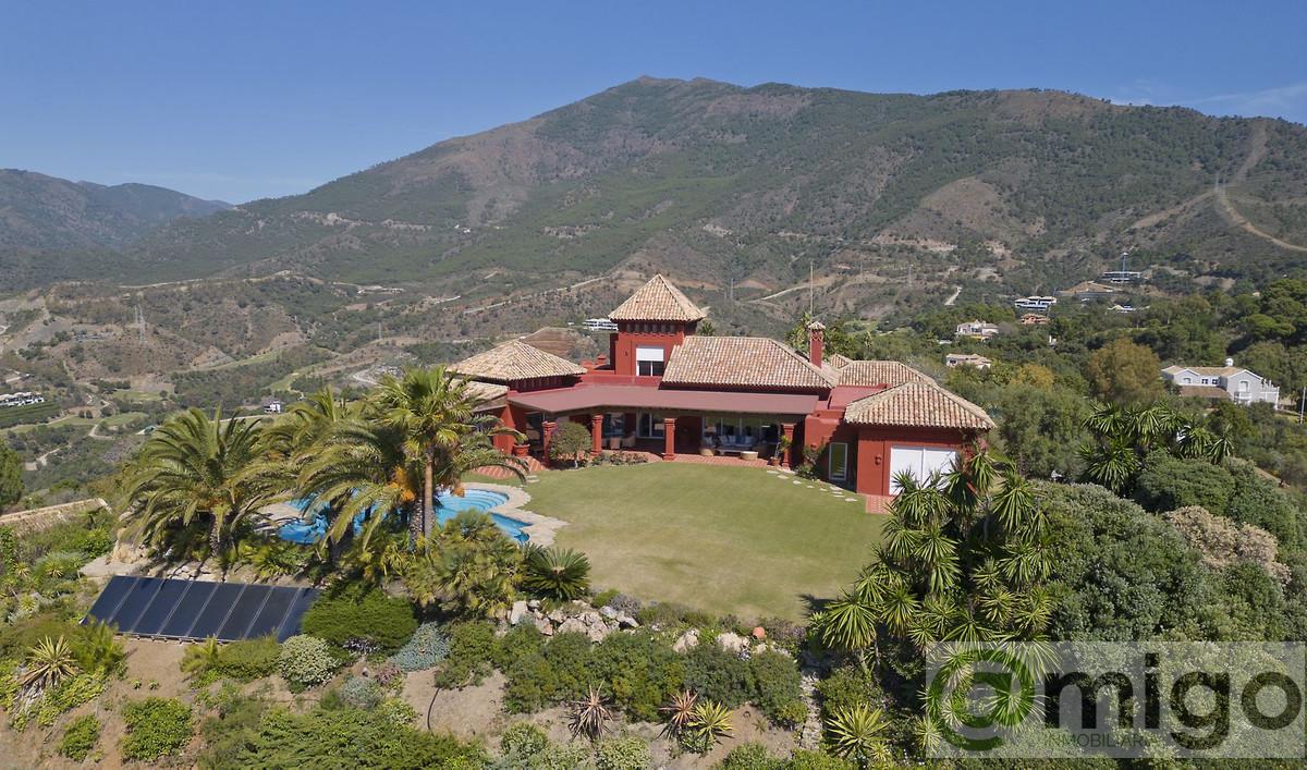 For sale of villa in Marbella