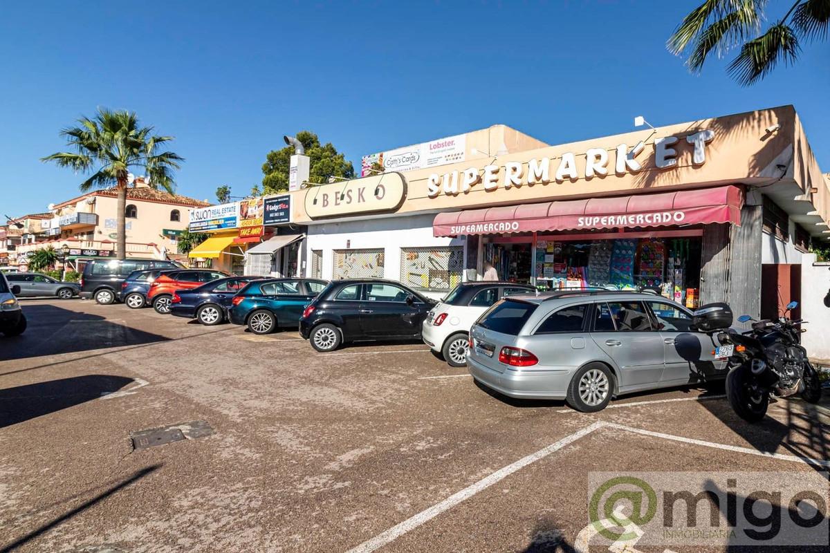 For sale of commercial in Marbella