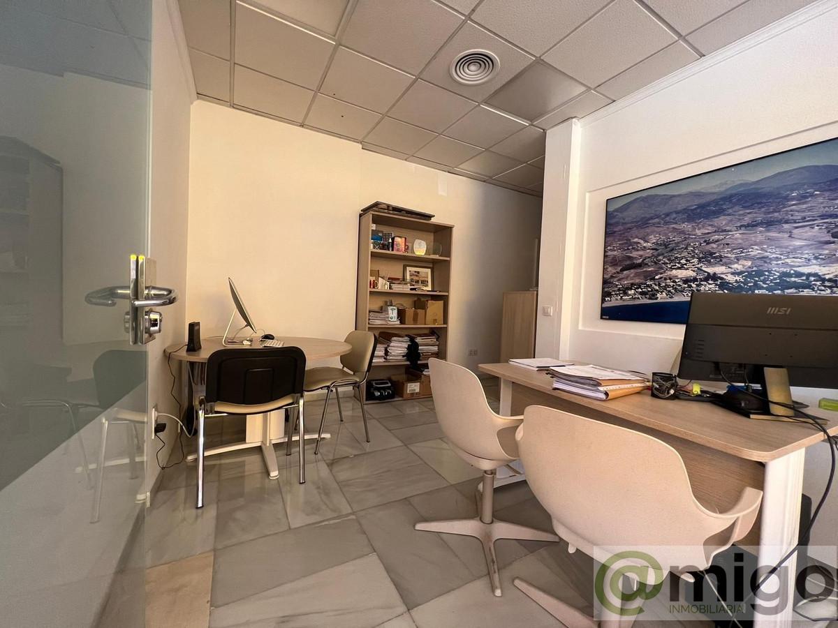 For sale of commercial in Marbella