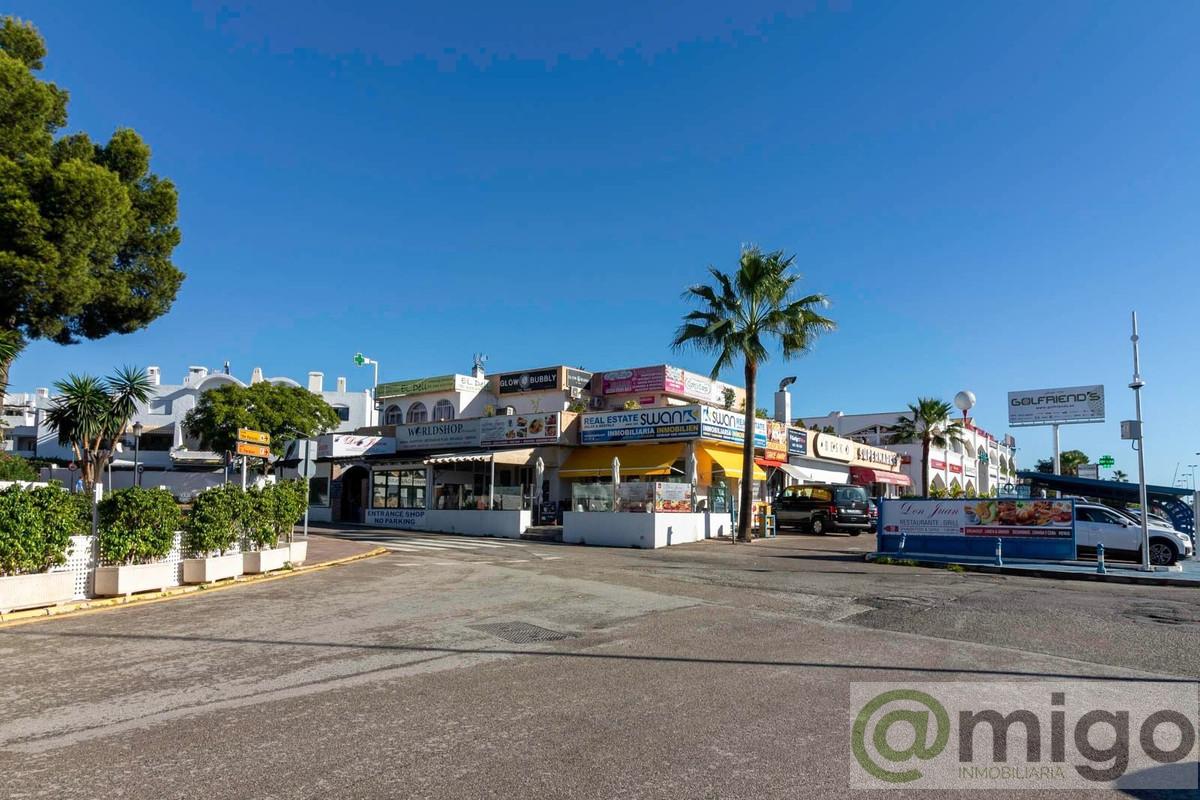 For sale of commercial in Marbella