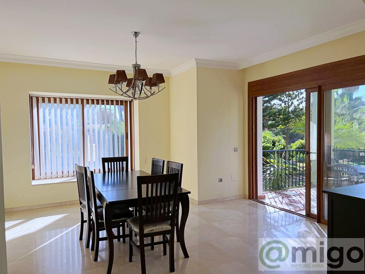For sale of villa in El Paraiso