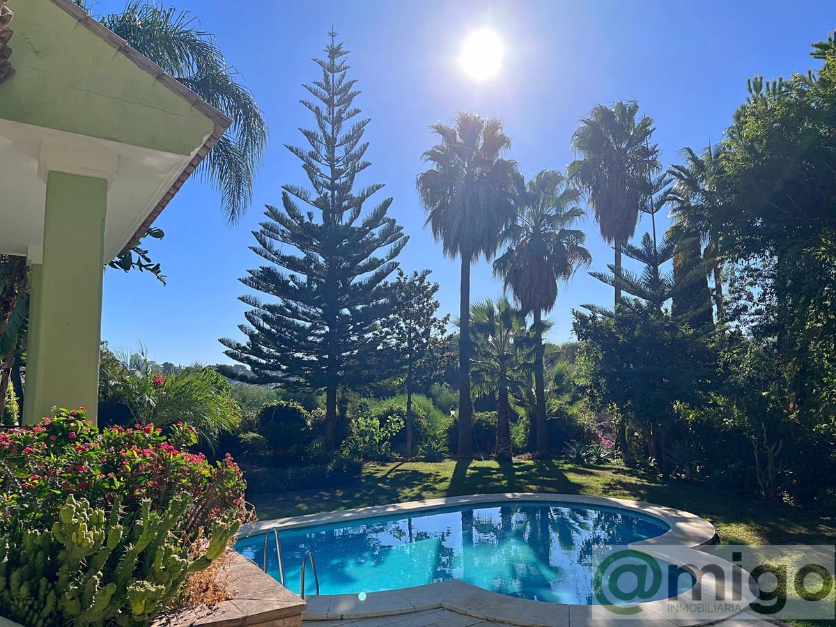 For sale of villa in El Paraiso