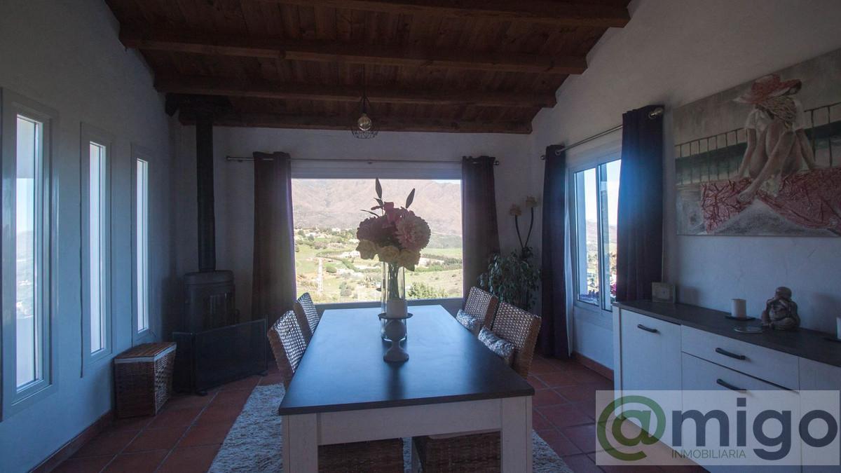 Venta de villa en Casares