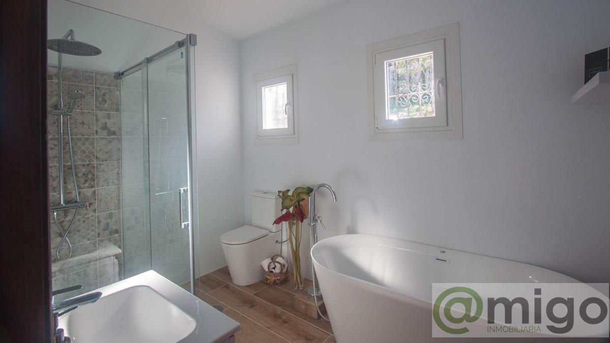 Venta de villa en Casares