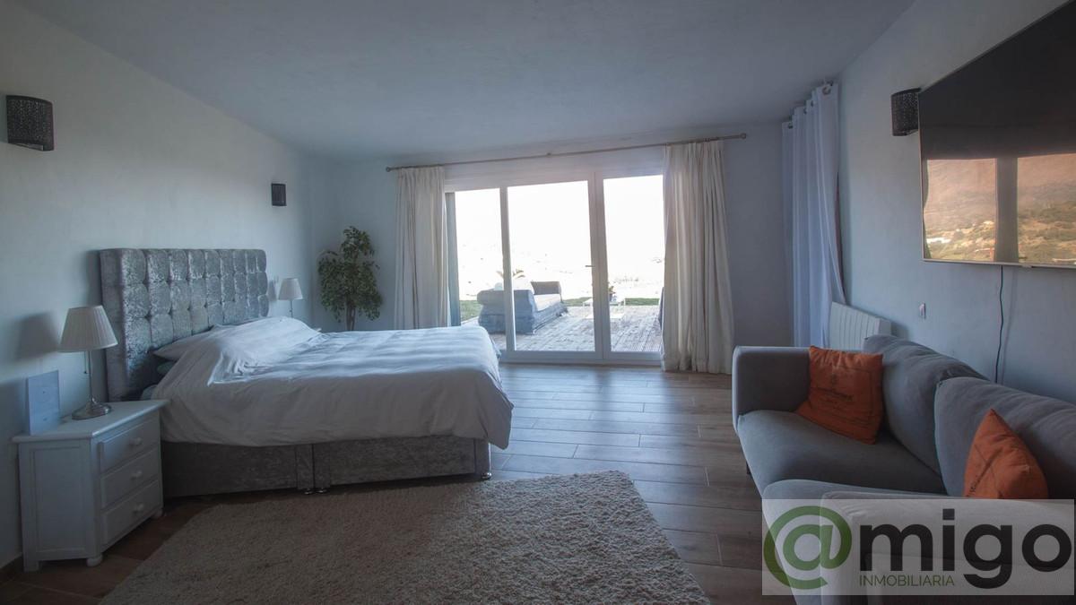 Venta de villa en Casares